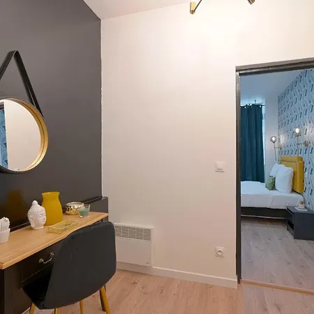 Modern Studio For 3