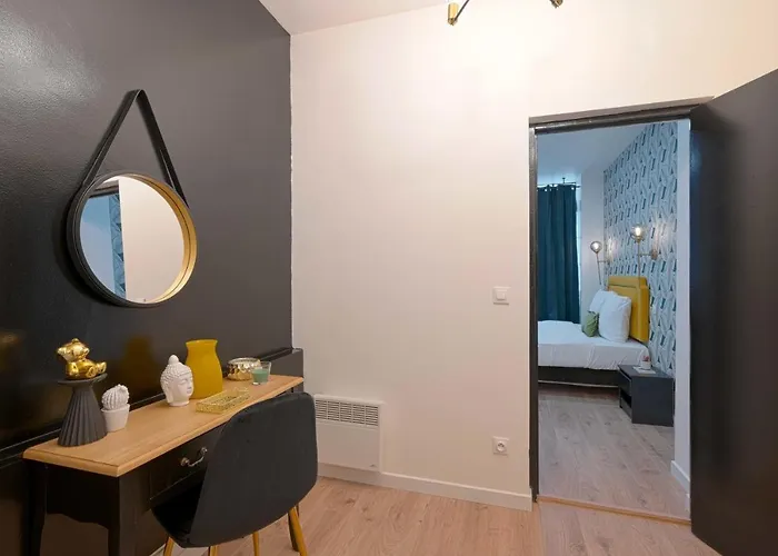 Modern Studio For 3